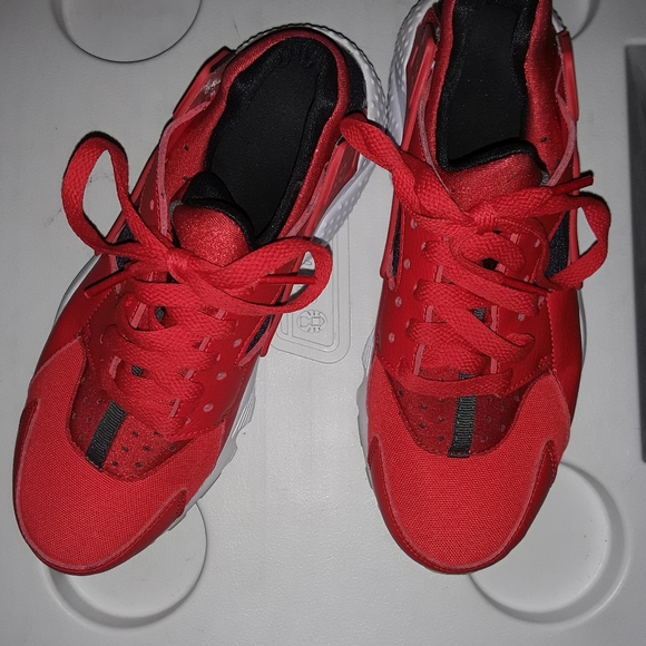 red nike sneakers